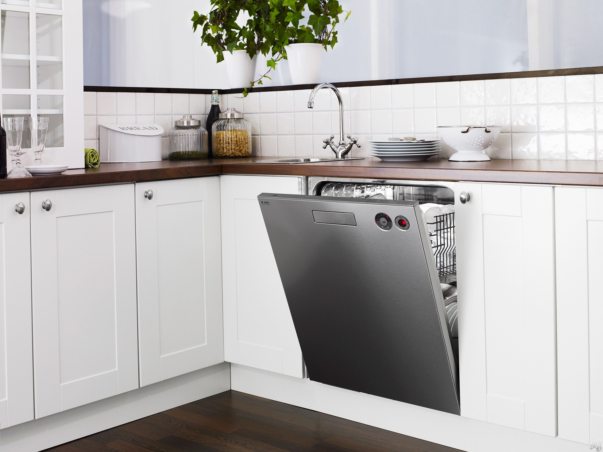 Лучшие посудомоечные машины 2024. Посудомоечная машина Asko d 5436 s. Посудомоечная машина Asko 60 см. Посудомойка АСКО 60 см. Посудомоечная машина в интерьере.